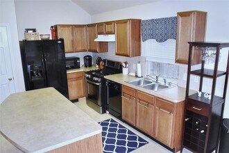 6711 Lilacbrook Ct in Spring, TX - Building Photo - Building Photo