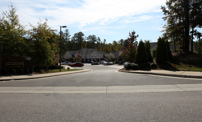 Taylor's Pond in Durham, NC - Building Photo - Building Photo