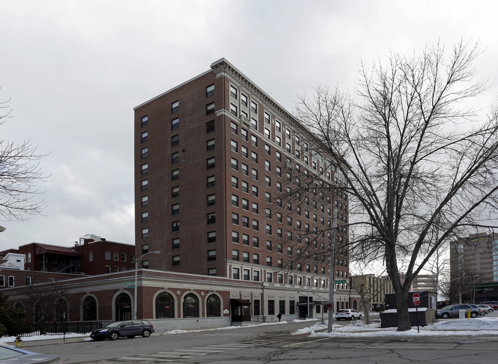 Carpenter Center in Manchester, NH - Building Photo