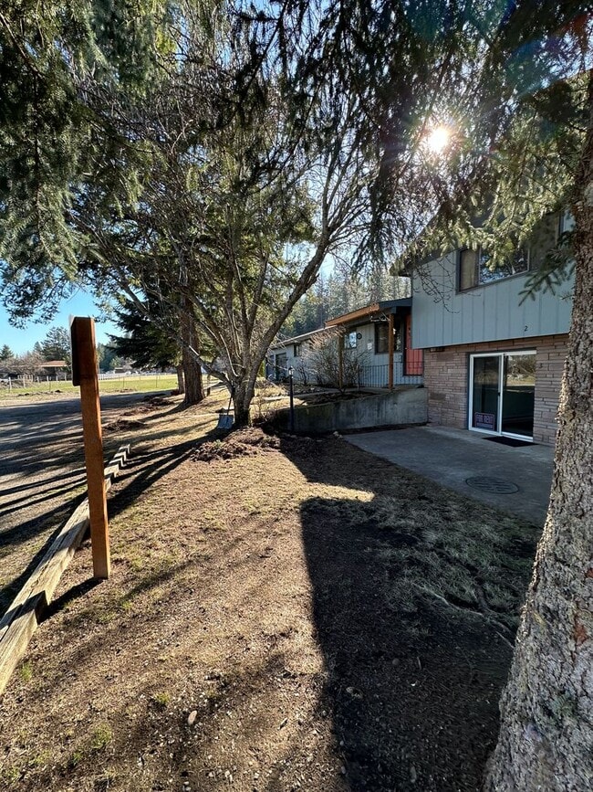 property at 1460-1527 E 16th Ave