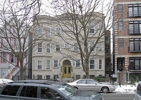 867 W Roscoe St in Chicago, IL - Building Photo