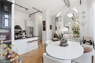 520 John Carlyle St in Alexandria, VA - Building Photo - Building Photo