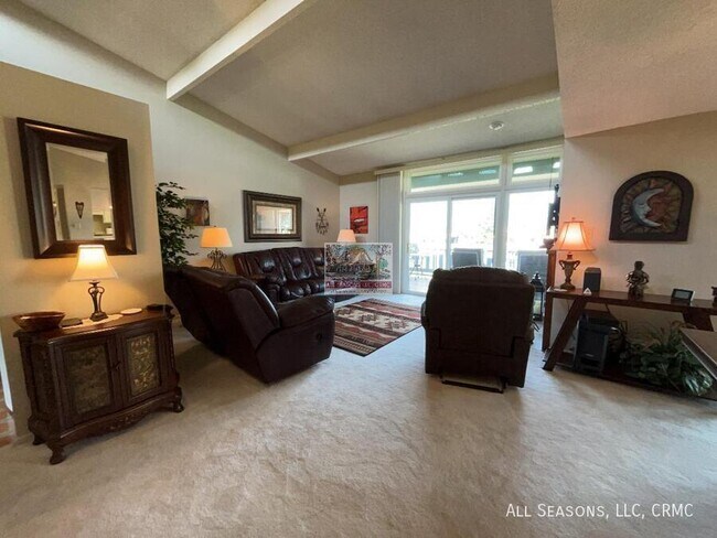 1002 Fontmore Rd in Colorado Springs, CO - Building Photo - Building Photo