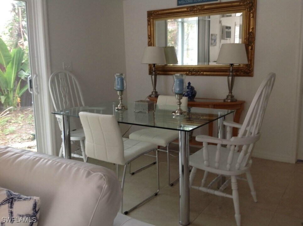 2963 Francis Ave in Naples, FL - Building Photo