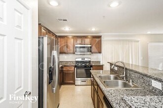 1144 Paradise Vista Dr in Henderson, NV - Building Photo - Building Photo