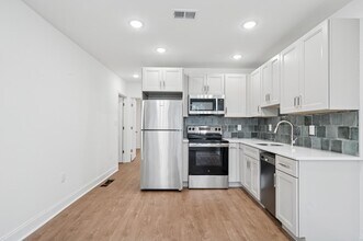 2534 S 61st St in Philadelphia, PA - Foto de edificio - Building Photo