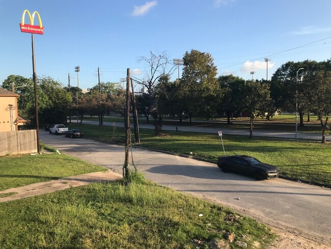 property at 3009 Callie St