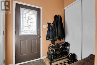 622 Louis Toscano Dr in Ottawa, ON - Building Photo - Building Photo