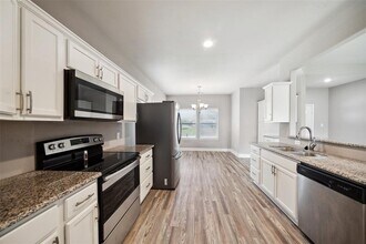 14103 Overstreet Dr in Willis, TX - Building Photo - Building Photo