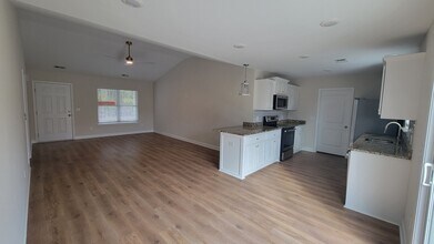 1367 Wildwood Ln in Elgin, SC - Building Photo - Building Photo