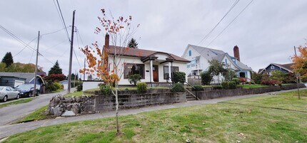 2607 N Lawrence St in Tacoma, WA - Building Photo - Building Photo