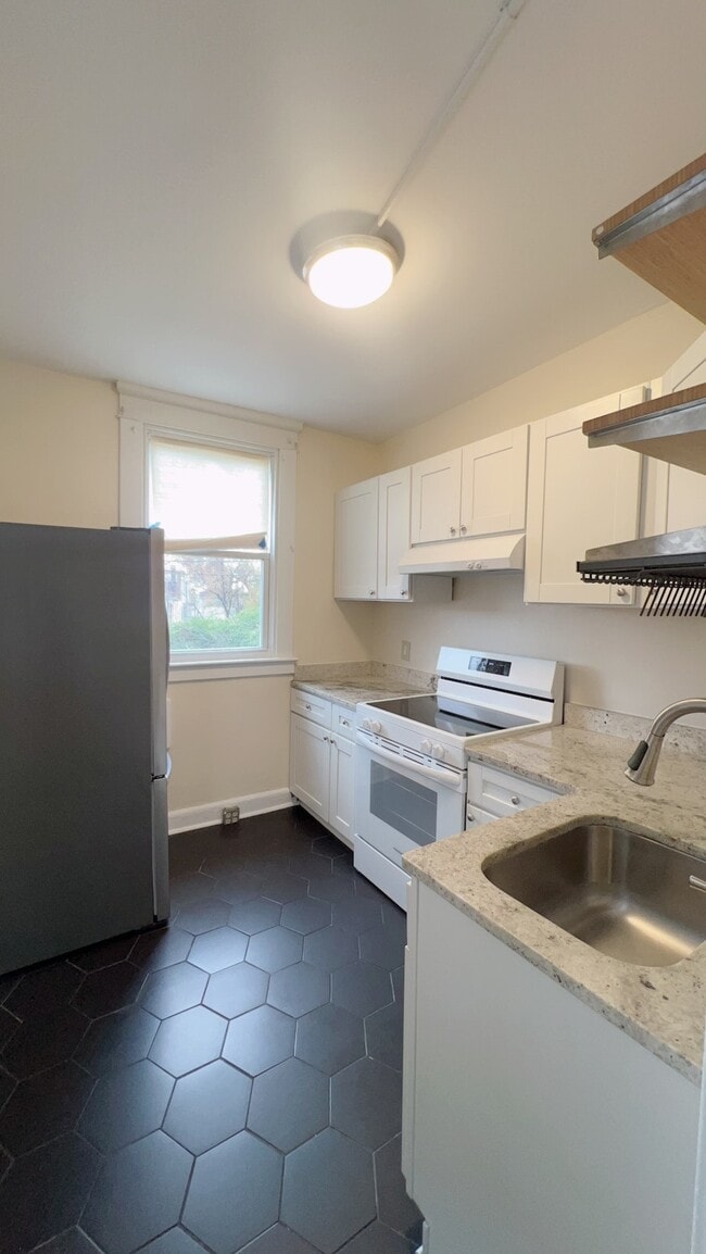 2307 Windsor Ave in Baltimore, MD - Building Photo - Building Photo