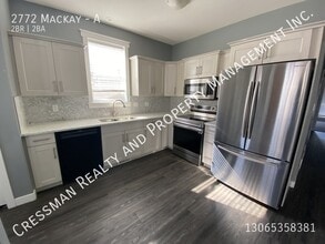2772 Mackay in Regina, SK - Building Photo - Building Photo