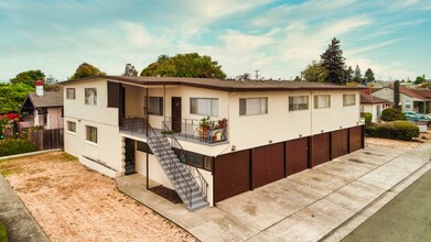 401 44th St in Richmond, CA - Building Photo - Building Photo