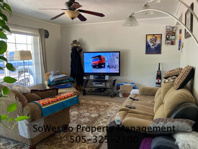 107 E Tycksen Dr in Farmington, NM - Building Photo - Building Photo