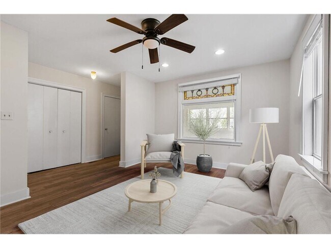 2610 Dupont Ave S in Minneapolis, MN - Building Photo - Building Photo