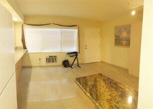 2001 S Ocean Dr, Unit 23 in Hallandale Beach, FL - Building Photo - Building Photo