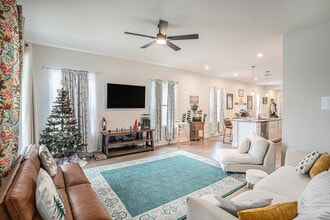 19056 Heavenside Ct in Spring Hill, FL - Building Photo - Building Photo