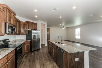 870 Freedom Cir in Nolanville, TX - Building Photo - Building Photo