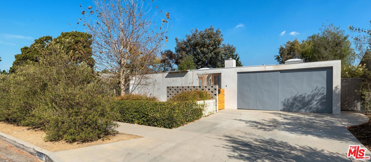 3292 Inglewood Blvd in Los Angeles, CA - Building Photo