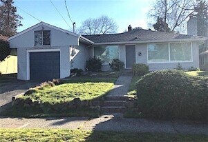 8806 1st Ave NE in Seattle, WA - Building Photo