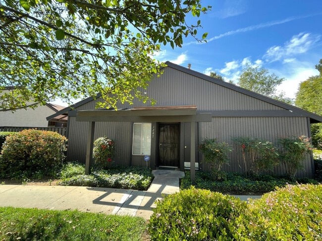 property at 1287 Tarryglen Ln