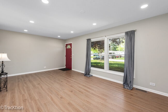 146 Mohawk Dr in Carol Stream, IL - Building Photo - Building Photo