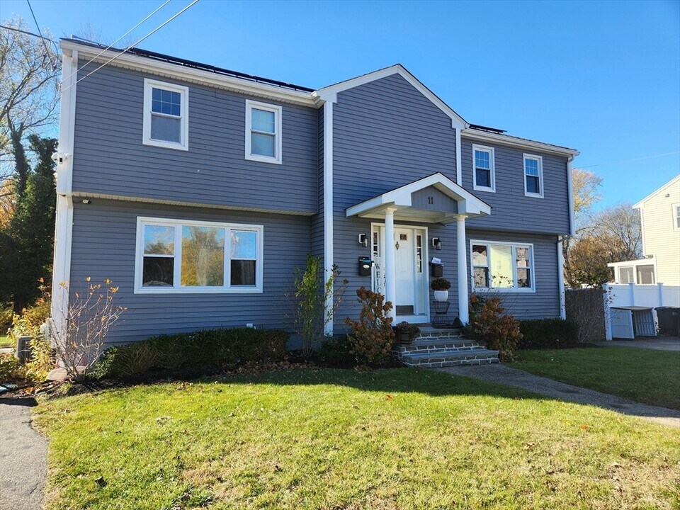 11 Regina Rd in Randolph, MA - Building Photo