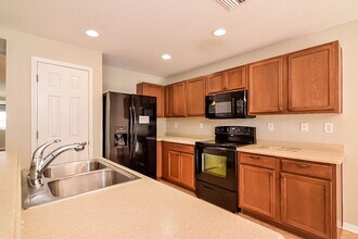 406 Chimney Rock Dr in Ruskin, FL - Foto de edificio - Building Photo