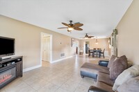 824 Meadowlark Ln in Delray Beach, FL - Foto de edificio - Building Photo