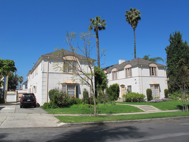 1209 S Ogden Dr in Los Angeles, CA - Foto de edificio - Building Photo