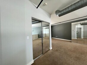 703 Poinsettia St N in Santa Ana, CA - Building Photo - Building Photo