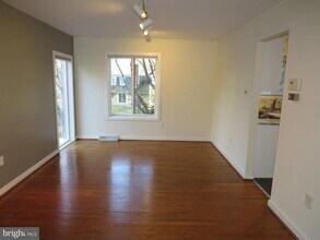 30 Kings Grant Rd in Hockessin, DE - Building Photo - Building Photo