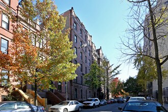 522 Columbus Ave in New York, NY - Building Photo - Building Photo