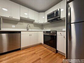 232 Parker Hill Ave, Unit 7 in Boston, MA - Building Photo