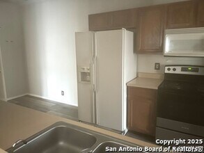 4302 Mill Bend in San Antonio, TX - Building Photo - Building Photo