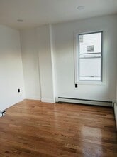 39 Spruce St in Yonkers, NY - Foto de edificio - Building Photo