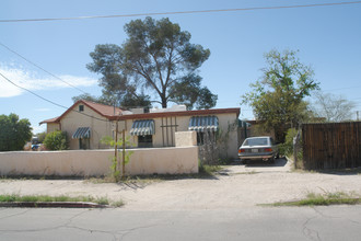 1663-1665 E 9th St in Tucson, AZ - Building Photo - Building Photo