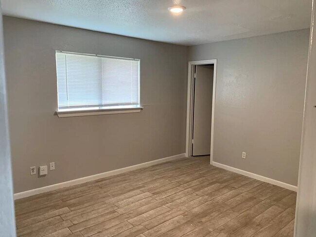 3233 Hirschfield Rd in Spring, TX - Building Photo - Building Photo