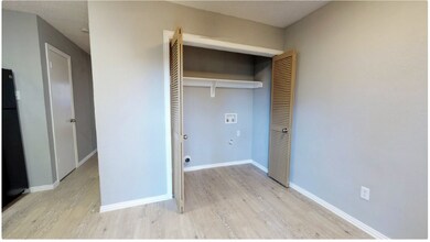 509 N Elm St in Arlington, TX - Building Photo - Building Photo