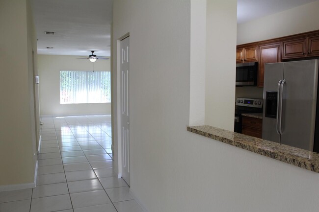 1246 SW 48th Ter in Deerfield Beach, FL - Building Photo - Building Photo