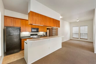 Hong Kong Apartments in Seattle, WA - Foto de edificio - Building Photo