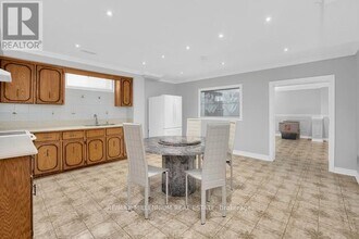 99 Willis Rd in Vaughan, ON - Building Photo - Building Photo
