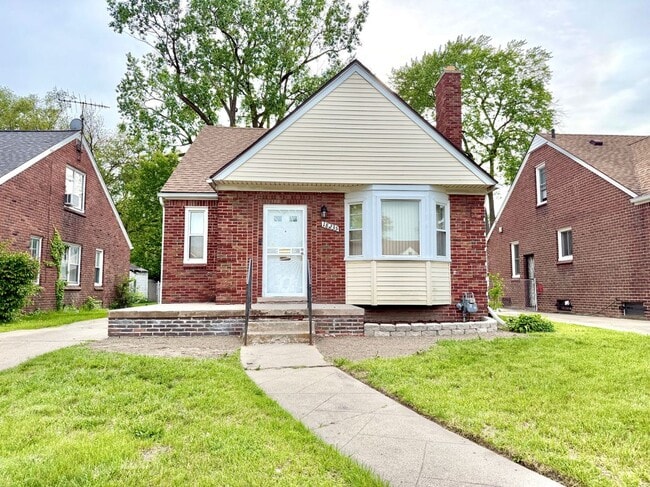 property at 18235 Tracey St