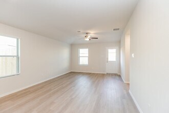 24726 Linaria Dr in Montgomery, TX - Building Photo - Building Photo