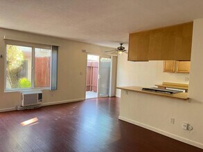 9522 Carroll Canyon Rd in San Diego, CA - Building Photo - Building Photo