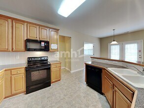 8411 Laurel Run Dr in Charlotte, NC - Building Photo - Building Photo