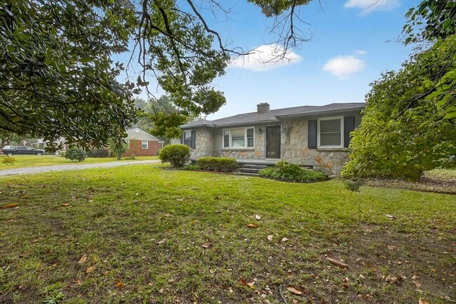 1021 Seminole Dr