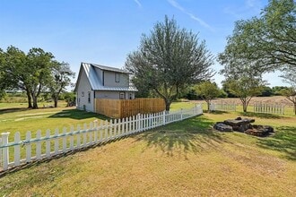 600 Co Rd 412 in Taylor, TX - Building Photo - Building Photo