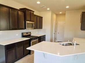 1036 Chad Lp in Round Rock, TX - Building Photo - Building Photo